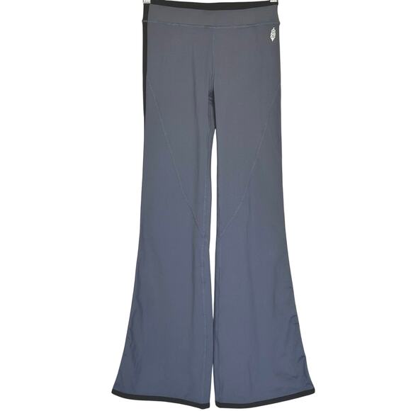 NWT FP Movement Pipe Dream Mid-Rise Flares Size Small - Picture 2 of 10